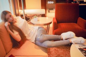 欧美大胆美女展阴_在线观看