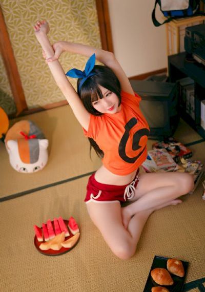 欧美美女逼_超清电影完整版